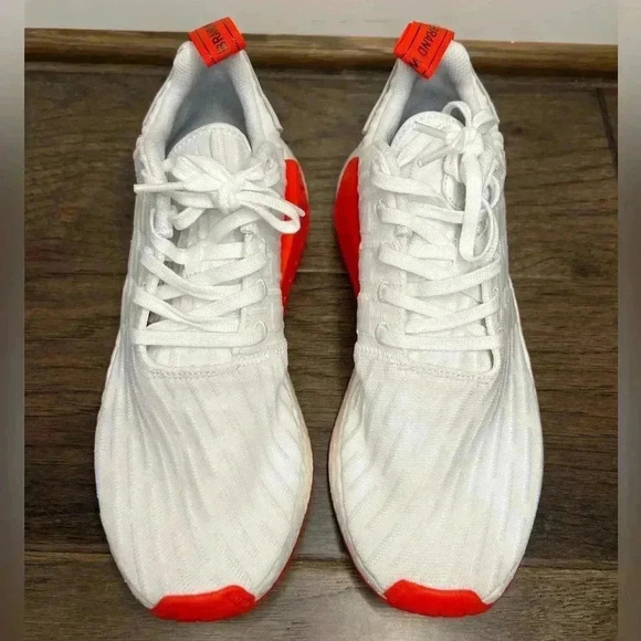 NWOB adidas NMD R2 White Core Red Two Toned- Size 8.5 Men main image 8
